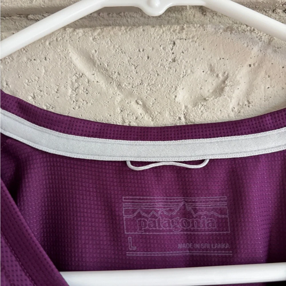 Patagonia Women’s V-Neck Short Sleeve Color Block Purple Top Large - Picture 5 of 9